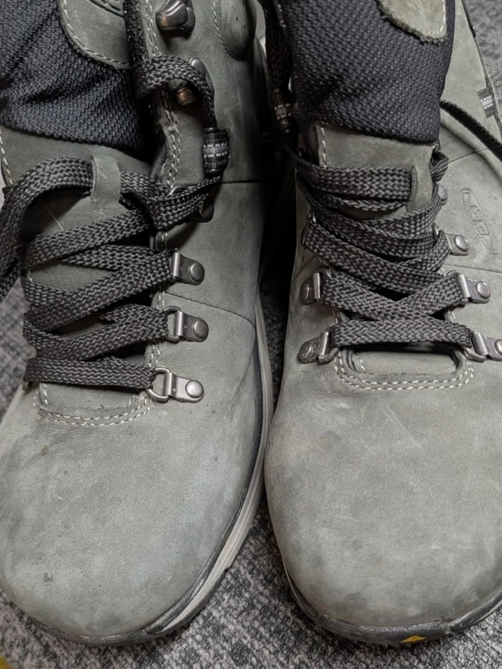 Keen Men's Gray Lace-Up Hiking Boots